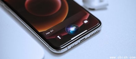 iOS 27将放宽Siri限制，引入第三方AI聊天机器人