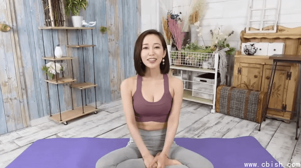 国外美女瑜伽老师全课程教学 (韩国+欧美)