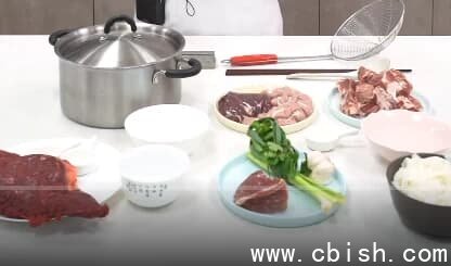 手打Q弹潮汕牛肉丸猪杂汤粉