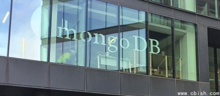 MongoDB 扩展向量检索工具链，Atlas 提供 Voyage 模型 API 并新增自动生成嵌入