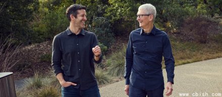 苹果CEO接班人确定！蒂姆·库克将交棒给硬件工程高级副总裁约翰·特努斯，9月上任