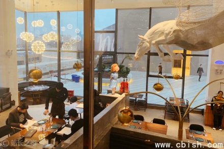 马克·洛尔：AI让全民轻松开餐厅