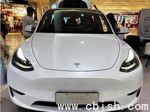 特斯拉即将通过Grok实现FSD语音操控